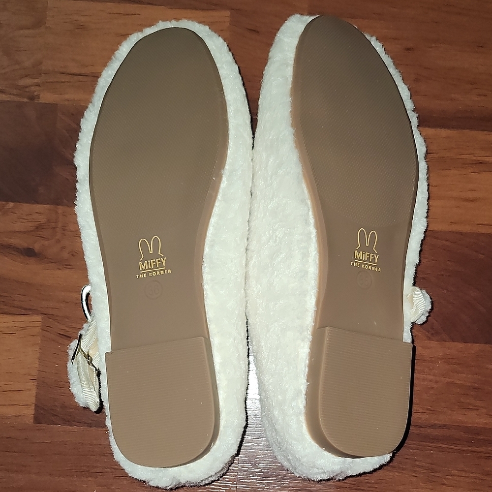 ✨️BNIB✨️ Miffy x The Korner Mary Jane Lambswool Loafers, Size 36 (US 6) 🐰 - Picture 10 of 16